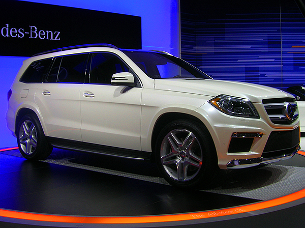 New york auto show 2012 mercedes gl