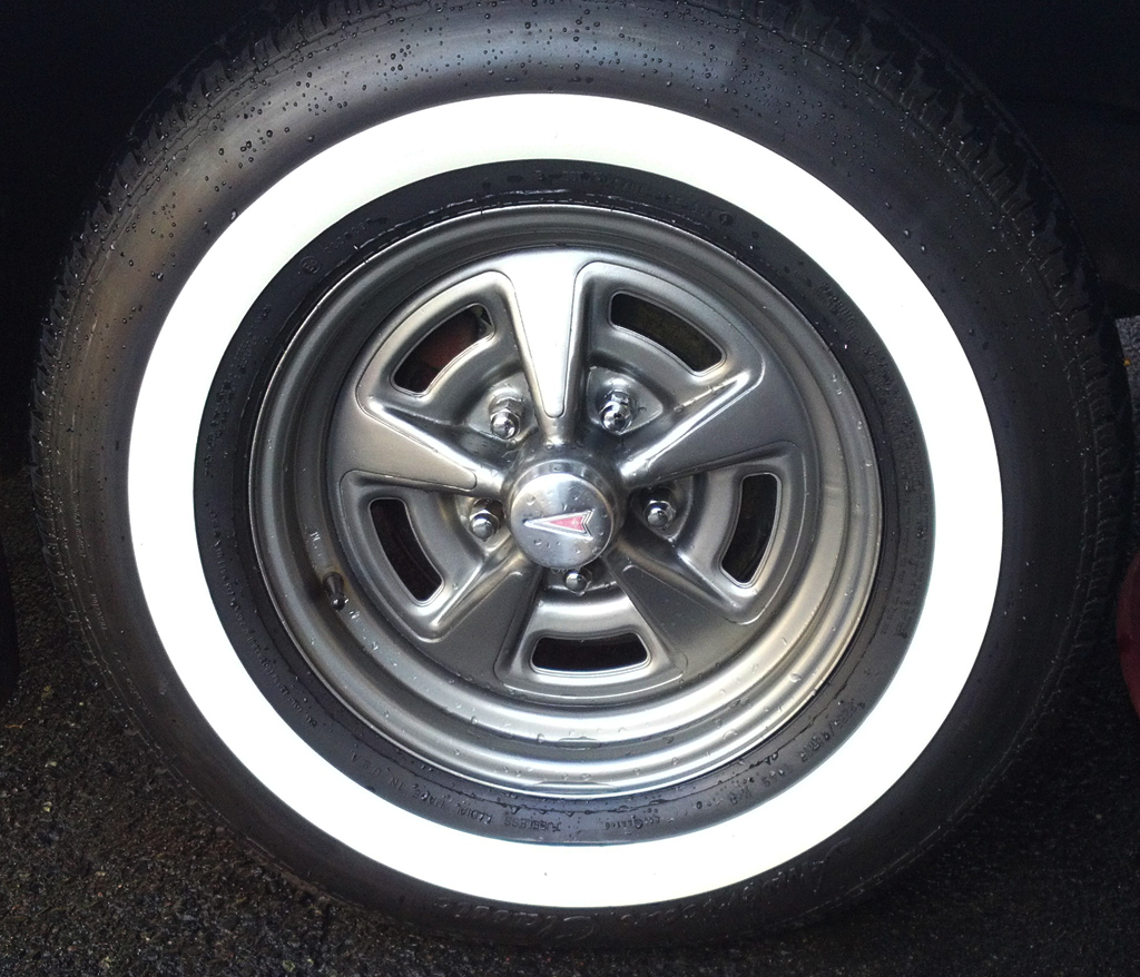 1975 Pontiac rallye wheel