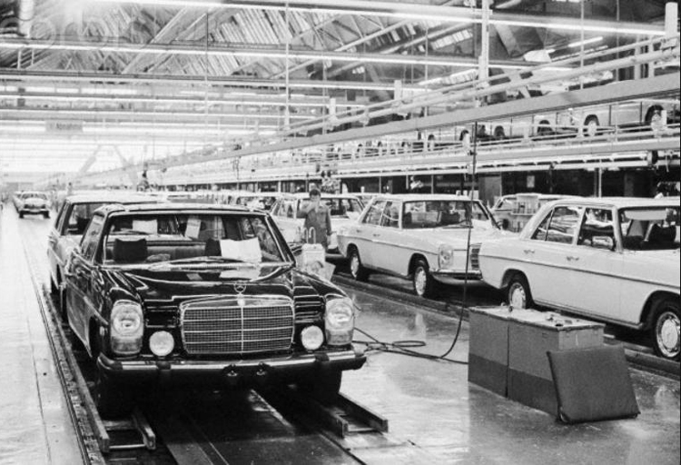 Mercedes assembly #3