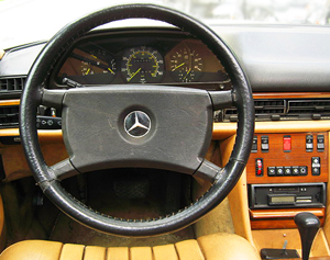 1983 Mercedes S-class steering wheel