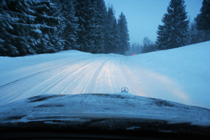 Mercedes in snow