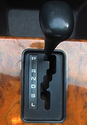 Mercedes 126-body S-class models from 1980 - 82 had gearshift levers that read "D / S / L". For 1983, the detents were changed to read "D / 3 / 2" - with an extra notch for 1st gear.