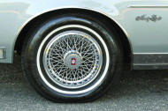 Oldsmobile, wire wheel covers, 15-inch