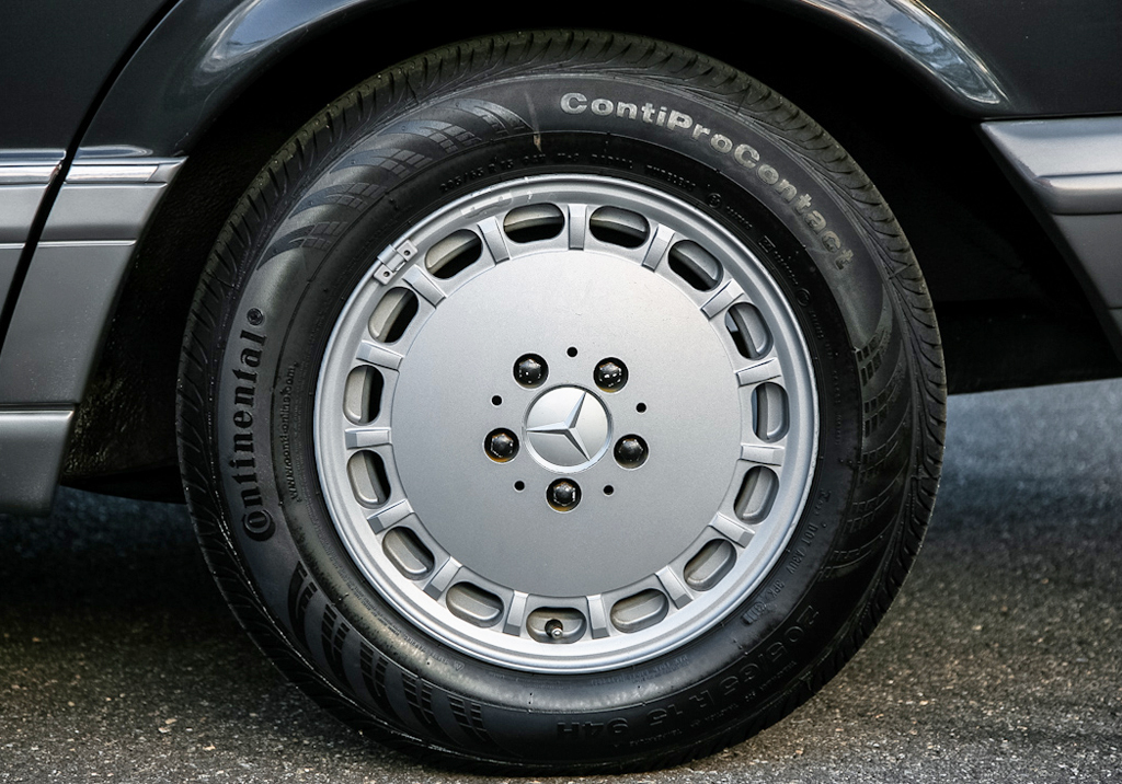 mercedes aluminum wheel