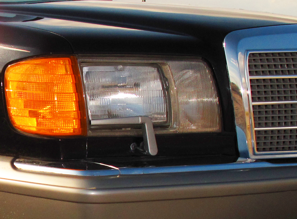 1986 126 headlight