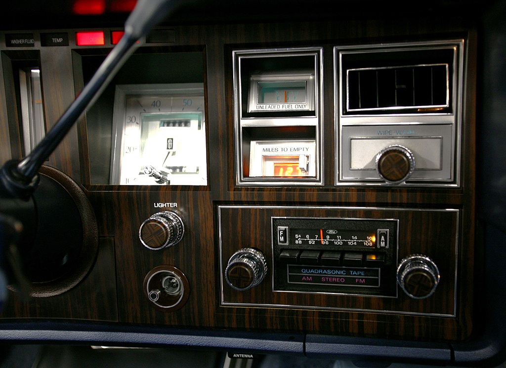 1978 Lincoln Mark V dash