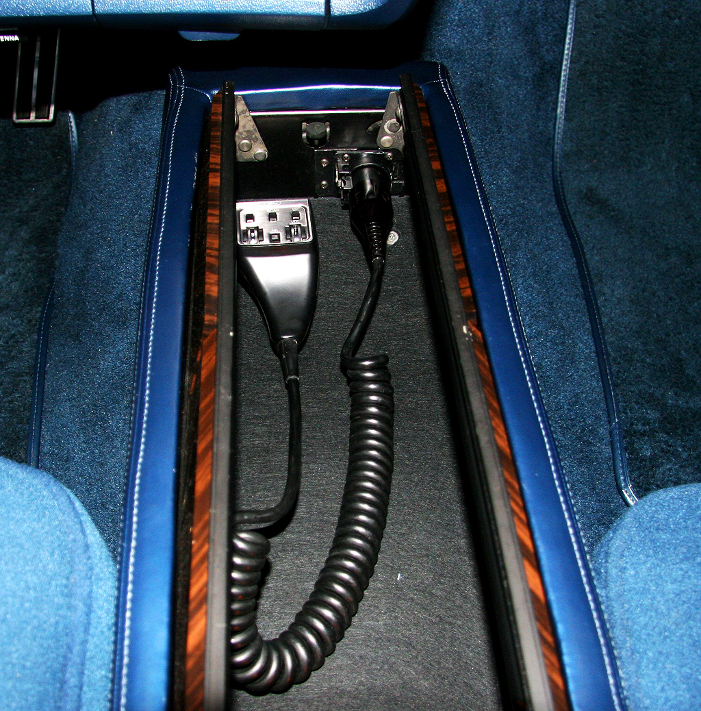 Lincoln Mark V cb radio