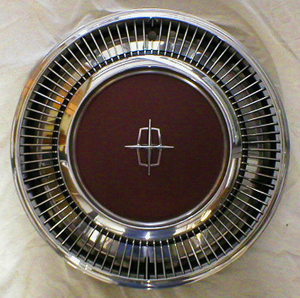1974 - 1976 Lincoln Continental wheel cover