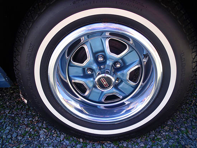1969 Oldsmobile Cutlass Supreme rallye wheel