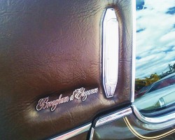 1976 Cadillac Fleetwood Brougham d'elegance
