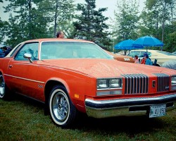 1976 Oldsmobile Cutlass Supreme