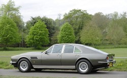 1974 aston martin v8