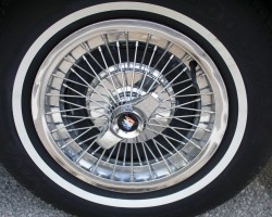 1963 Buick Riviera wire wheel cover