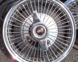 1964 Oldsmobile wire wheel cover