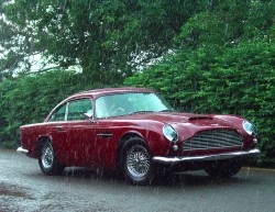 aston martin db5