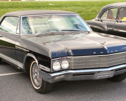 1966 Buick Electra wire wheel covers