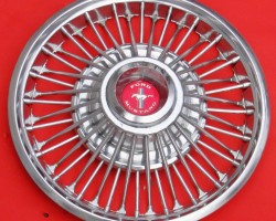 1967 Ford Mustang wire wheel cover