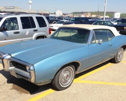 1968 Pontiac LeMans wire wheel covers