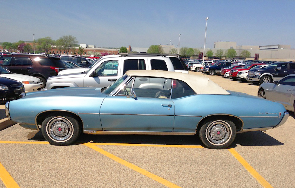 1968 Pontiac Lemans wire wheel covers