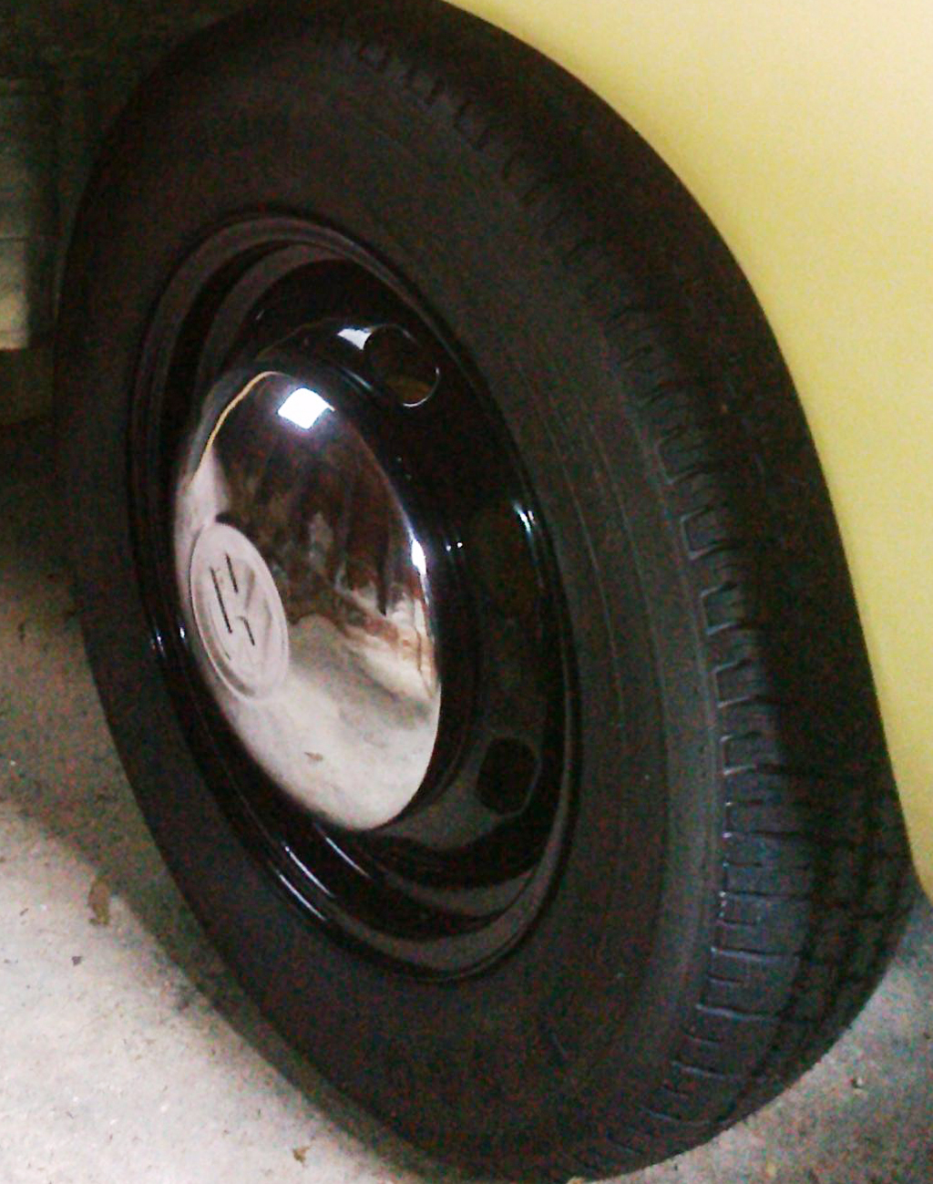 1969 Volkswagen Karmann Ghia wheel