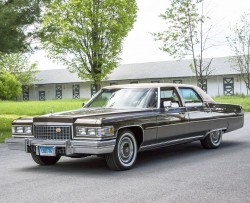 1976 cadillac fleetwood