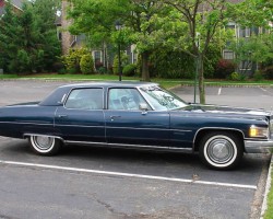 navy blue 1976 Cadillac Fleetwood