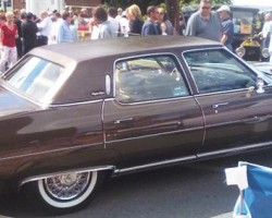 brown 1976 Cadillac Fleetwood