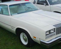 1977 Olds Cutlass Supreme 5-speed manual