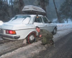 1979 Mercedes 300D winter snow snowchains