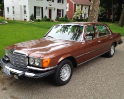 brown 1979 Mercedes 116-body