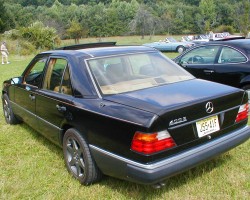 black 040 1993 Mercedes 400E