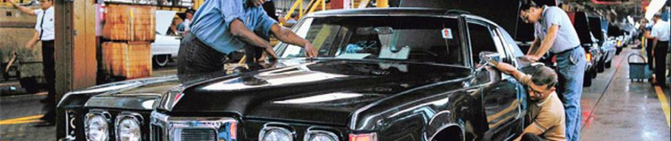 1970 Pontiac Grand prix assembly line