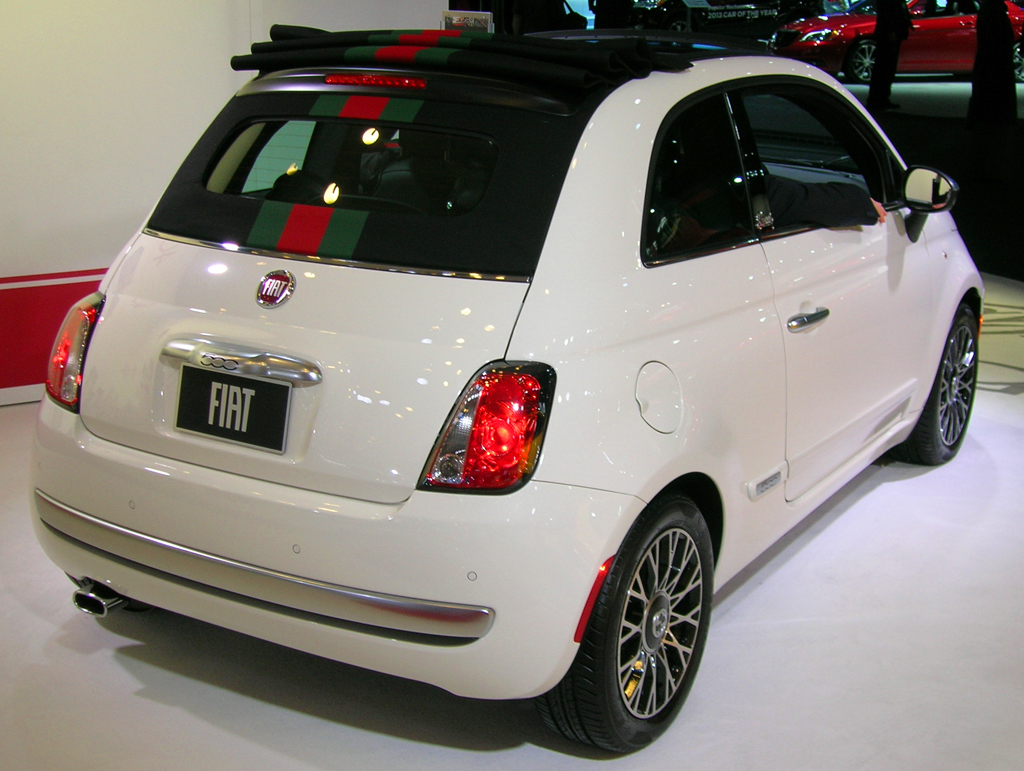 dorado Ninguna profundo 2013 Fiat 500 Gucci Edition at the 2013 New York Auto Show | CLASSIC CARS  TODAY ONLINE