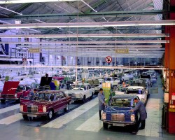 Mercedes assembly line 1968