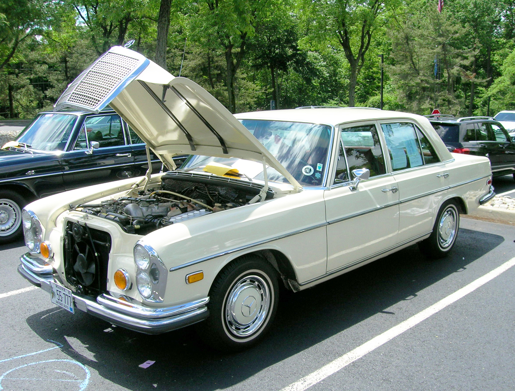 1970 Mercedes 280SE at the 2013 June Jamboree in Montvale, NJ