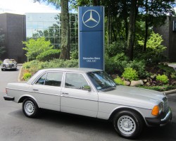 silver 1981 mercedes 300d