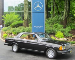 black 1985 Mercedes 300CD