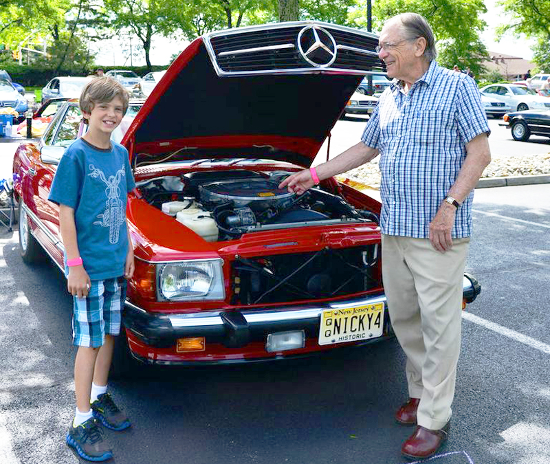 1987 Mercedes 560SL  at the 2013 Mercedes June Jamboree car show