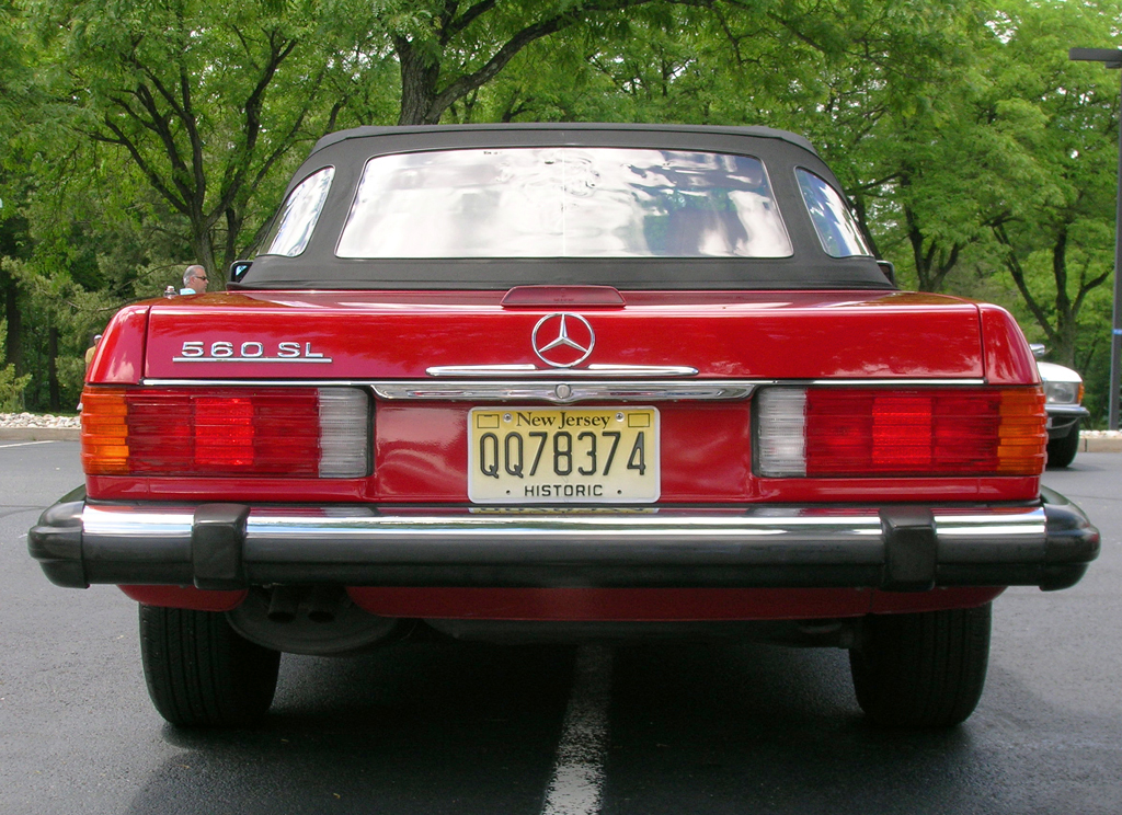 1988 Mercedes 560SL at the 2013 Mercedes June Jamboree car show