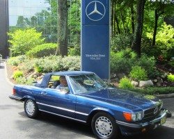 blue 1989 Mercedes 560SL
