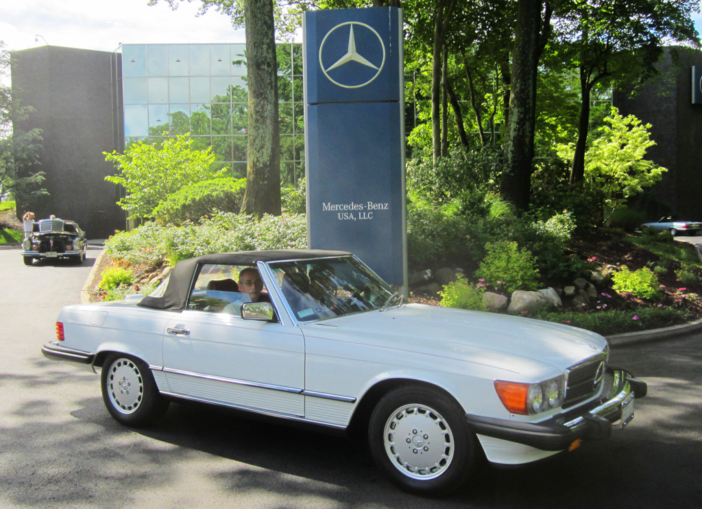 1989 Mercedes 560SL at the 2013 Mercedes June Jamboree car show