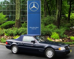 navy blue 1997 Mercedes SL500