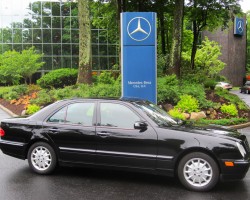 black 2001 mercedes e320