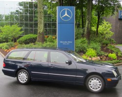 navy 2002 Mercedes e320