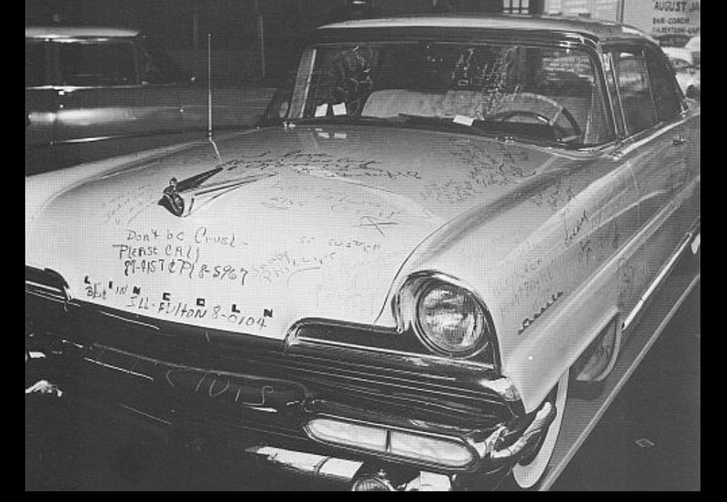 Elvis 1956 Lincoln