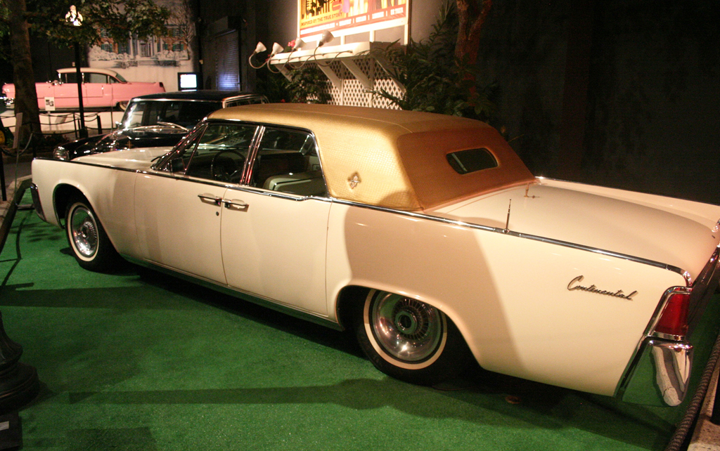 Elvis 1962 Lincoln