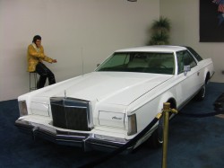 Elvis 1977 Lincoln Mark v