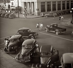 1940s street scene