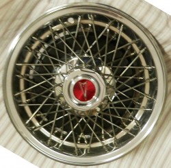 Pontiac wire wheel cover