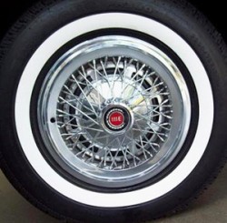Ford Elite wire wheel cover